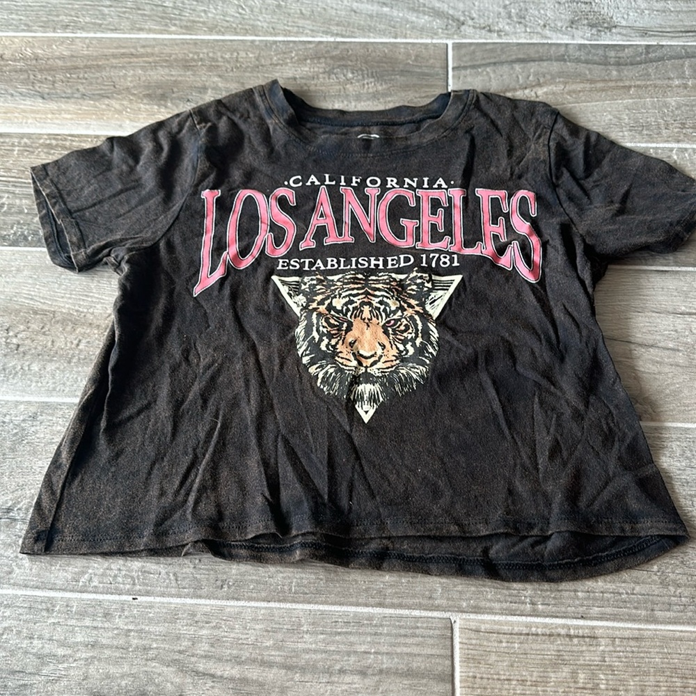 Loose cropped T-shirt